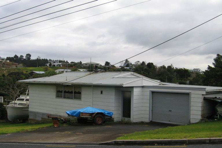 Photo of property in 64 Stillwater Crescent, Stillwater, Silverdale, 0993