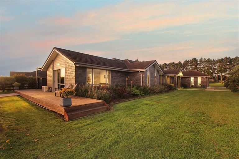 Photo of property in 1 Martingale Drive, Kingseat, Papakura, 2580