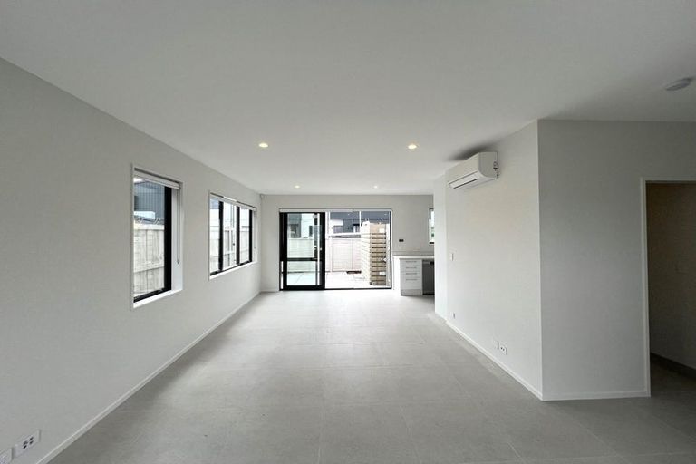 Photo of property in 4 Nuku Place, Manurewa, Auckland, 2102