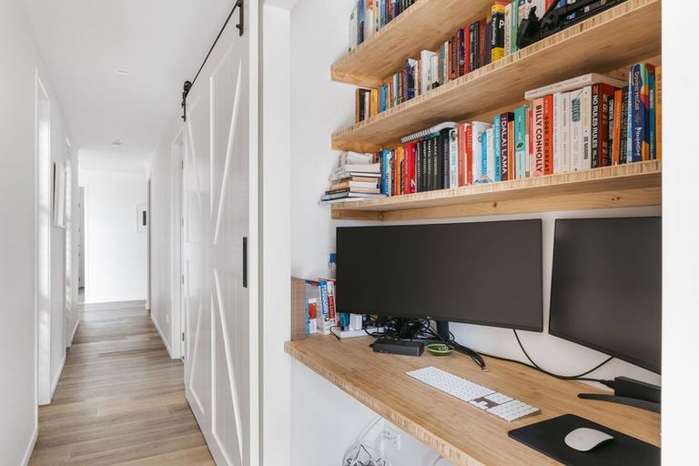 Photo of property in 9 Washingtonia Way, Omokoroa, 3114