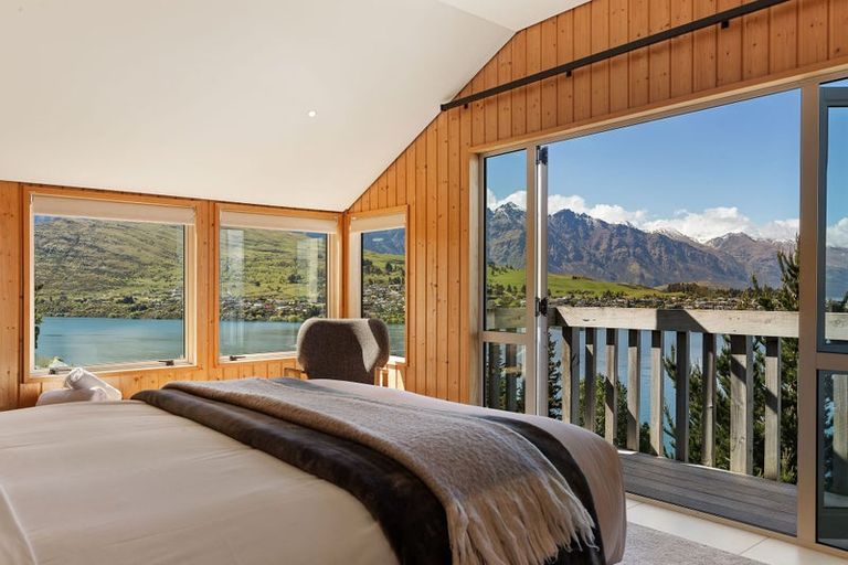 Photo of property in 13b Maxwell Place, Queenstown, 9300