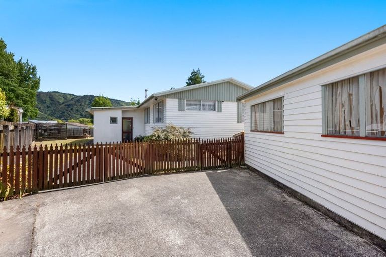 Photo of property in 143 Clouston Park Road, Clouston Park, Upper Hutt, 5018