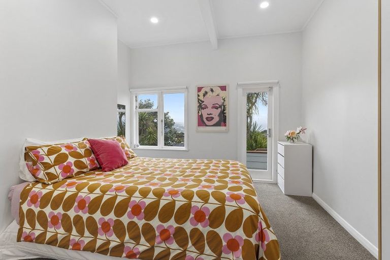 Photo of property in 22 Fairview Crescent, Kelburn, Wellington, 6012