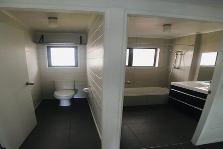 Photo of property in 1/36 Lewis Road, Pakuranga, Auckland, 2010