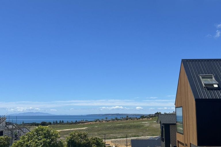 Photo of property in 4 Rockpool Road, Orewa, 0931