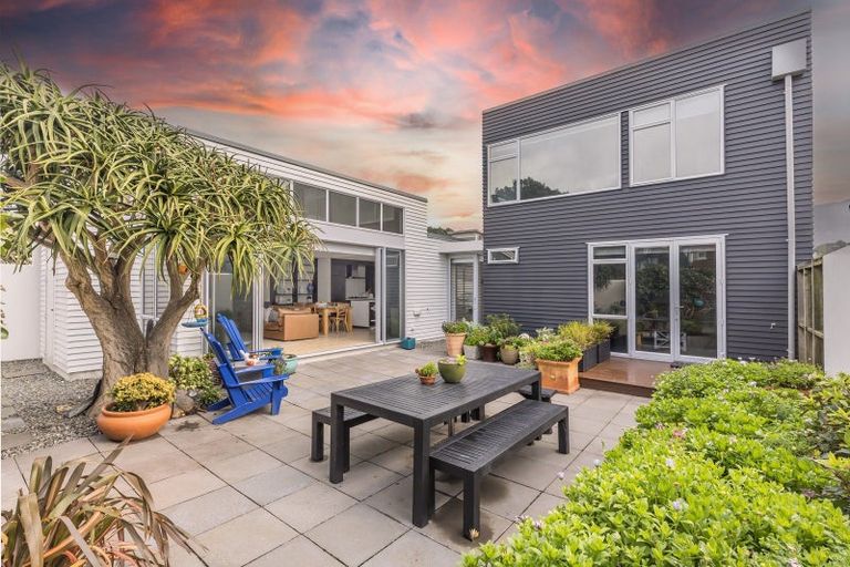 Photo of property in 14 Boardwalk Lane, Seatoun, Wellington, 6022