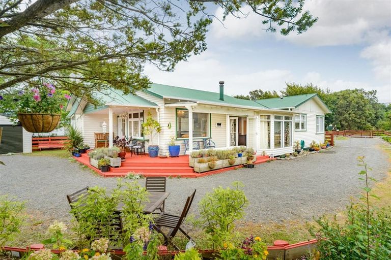 Photo of property in 60 Johnson Street, Bulls, 4818