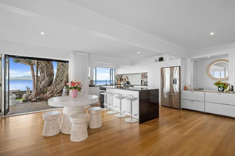 Photo of property in 2/259 Hurstmere Road, Takapuna, Auckland, 0622