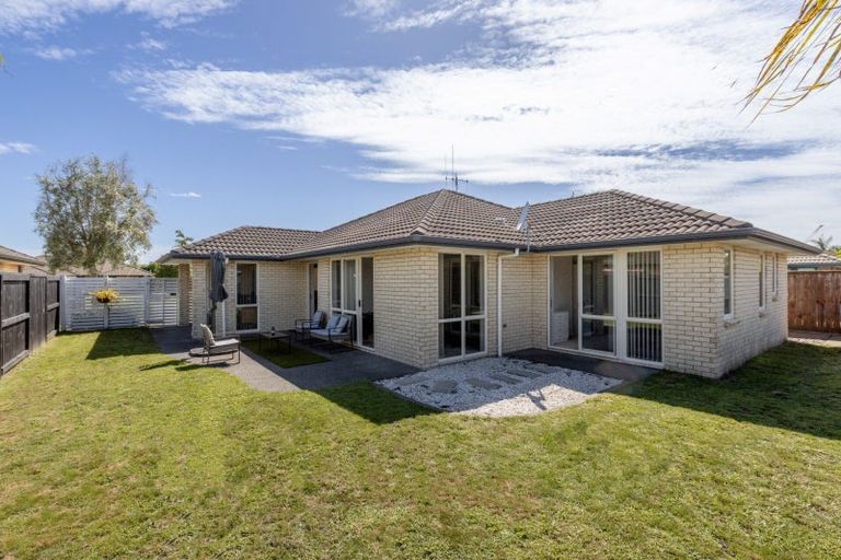 Photo of property in 106 Doncaster Drive, Papamoa Beach, Papamoa, 3118