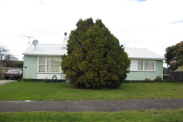 Photo of property in 37 Stuart Crescent, Masterton, 5810