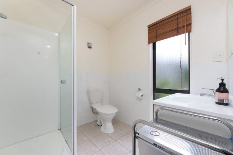 Photo of property in 6/86 Kauri Road, Birkenhead, Auckland, 0626