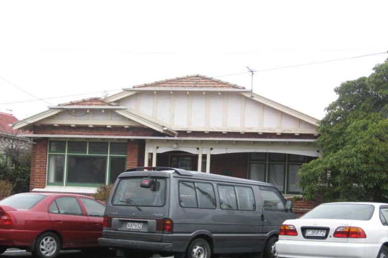 Photo of property in 51 Howe Street, North Dunedin, Dunedin, 9016