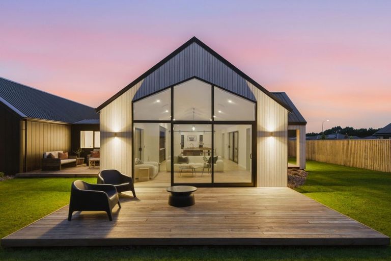 Photo of property in 94 Ridgeland Way, West Melton, 7618