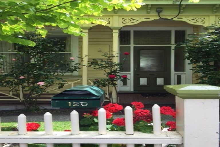 Photo of property in 120 Austin Street, Mount Victoria, Wellington, 6011