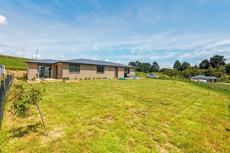 Photo of property in 149 Albert Road, Tokomaru, Palmerston North, 4474