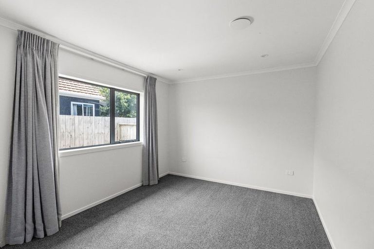 Photo of property in 30 Wrantage Street, Westown, New Plymouth, 4310