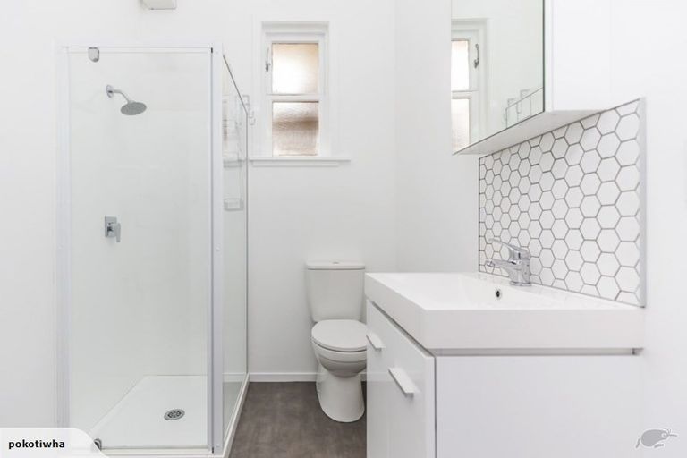 Photo of property in 6 Queens Drive, Kilbirnie, Wellington, 6022