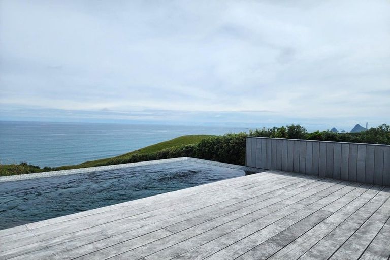 Photo of property in 20 Washer Road, Omata, New Plymouth, 4374