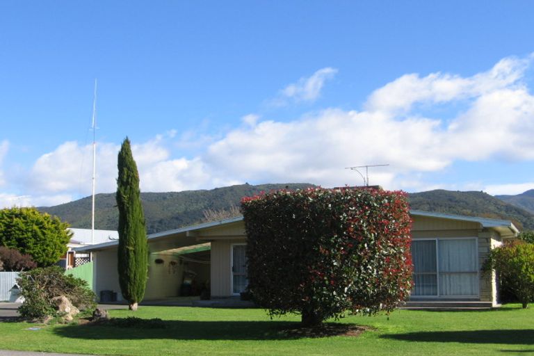 Photo of property in 28 Lyon Street, Featherston, 5710