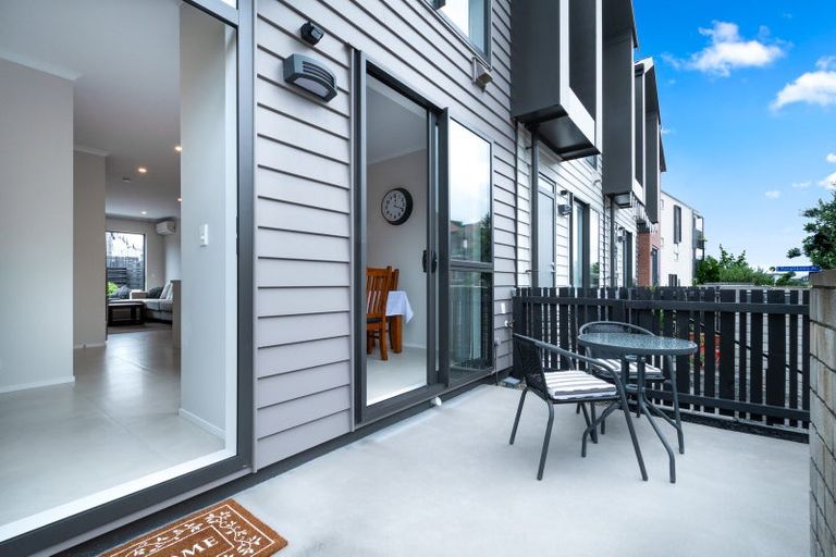 Photo of property in 41 Nugget Avenue, Hobsonville, Auckland, 0616