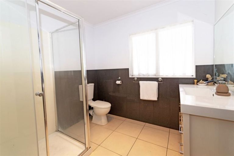 Photo of property in 12 Martin Jugum Lane, Ranui, Auckland, 0612