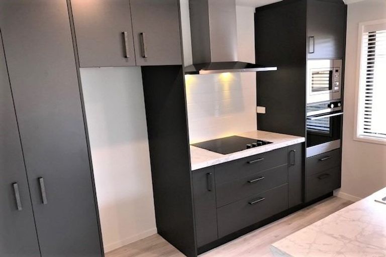 Photo of property in 8b Te Wharo Drive, Papamoa, 3118