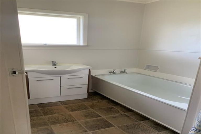 Photo of property in 2/245 Ulster Street, Whitiora, Hamilton, 3200