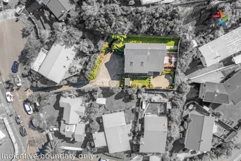 Photo of property in 2 Taka Grove, Normandale, Lower Hutt, 5010