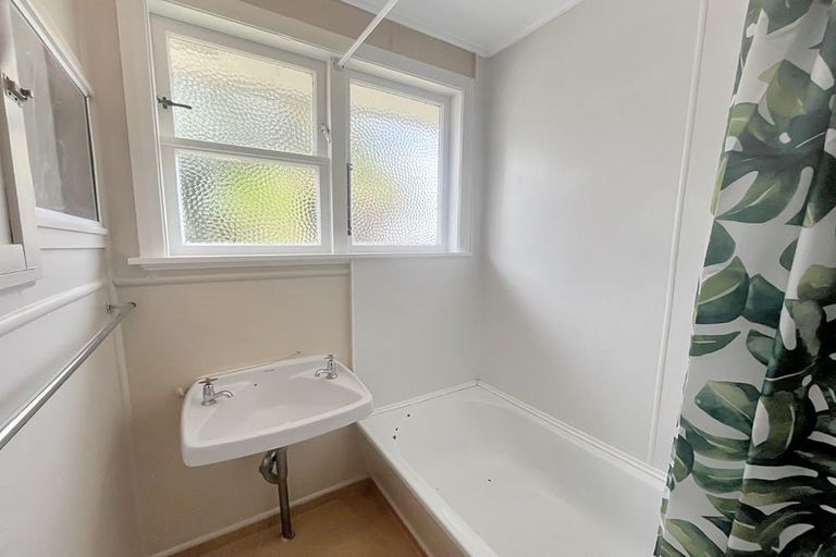 Photo of property in 32 Manawatu Street, Hokowhitu, Palmerston North, 4410