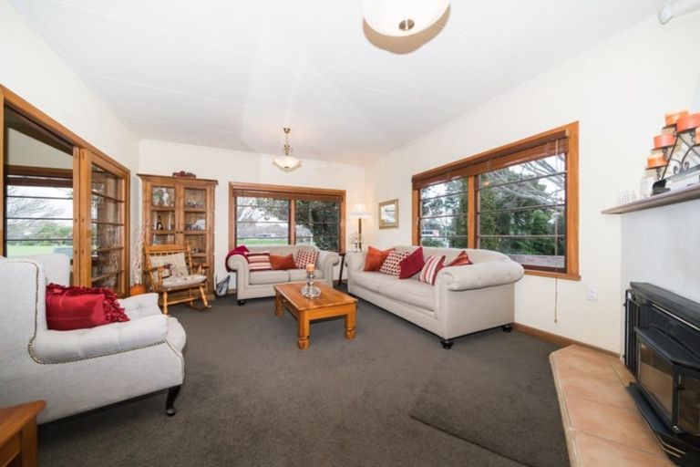 Photo of property in 10 Awatea Terrace, Hokowhitu, Palmerston North, 4410