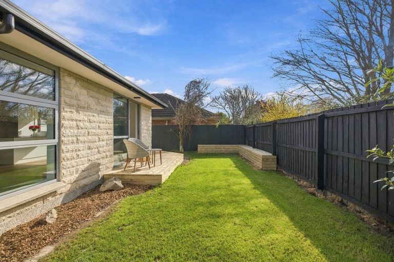 Photo of property in 20b Glenburn Place, Avonhead, Christchurch, 8042