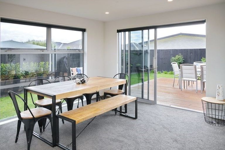 Photo of property in 25 Beech Drive, Rangiora, 7400