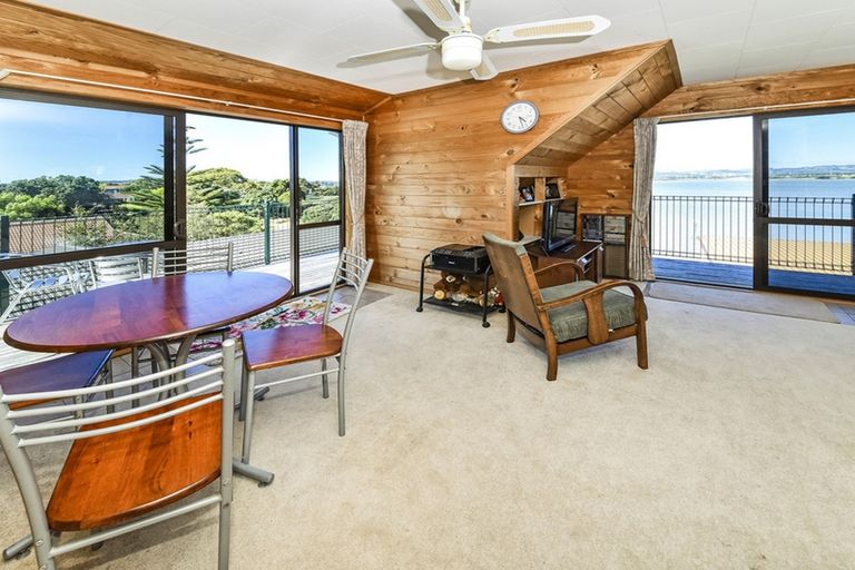 Photo of property in 52 Carnoustie Drive, Wattle Downs, Auckland, 2103