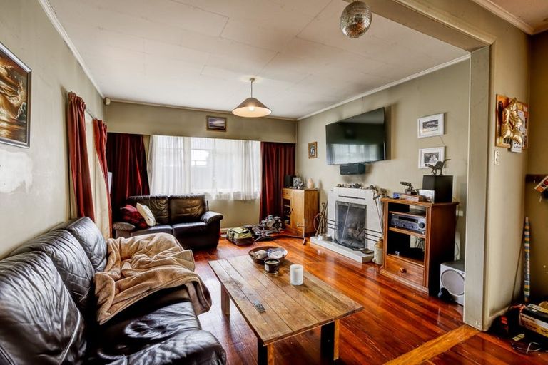 Photo of property in 35 Lake Crescent, Hamilton Lake, Hamilton, 3204