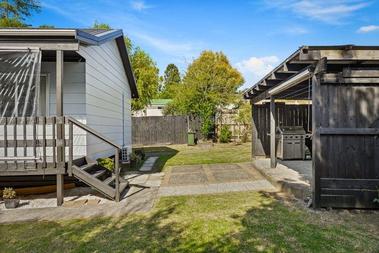 Photo of property in 2/4 Kahikatea Place, Ranui, Auckland, 0612