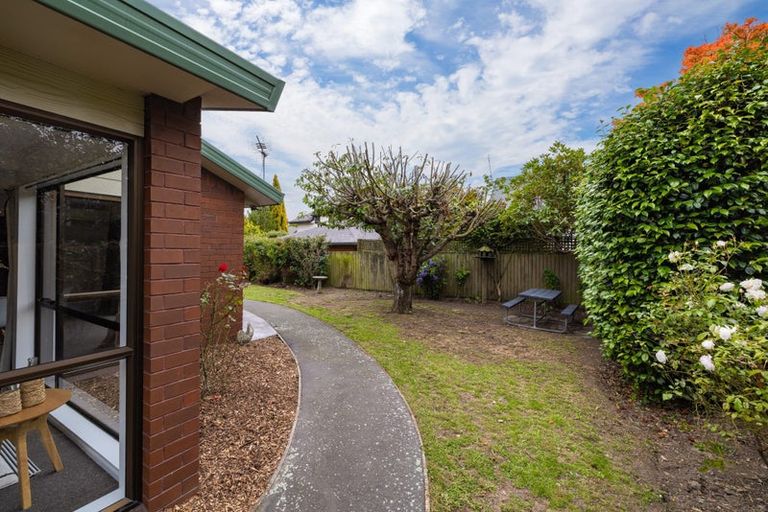 Photo of property in 21 Wadeley Road, Ilam, Christchurch, 8041