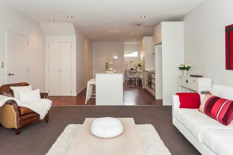 Photo of property in 32c Champion Street, Edgeware, Christchurch, 8013