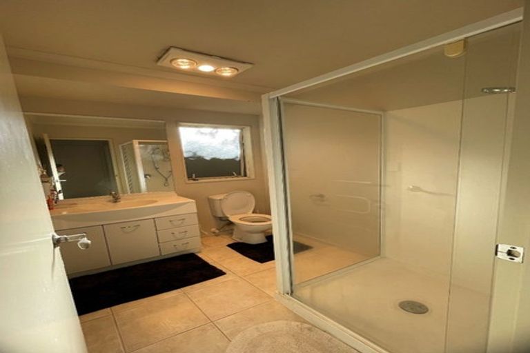 Photo of property in 11 Orbit Place, Flat Bush, Auckland, 2019