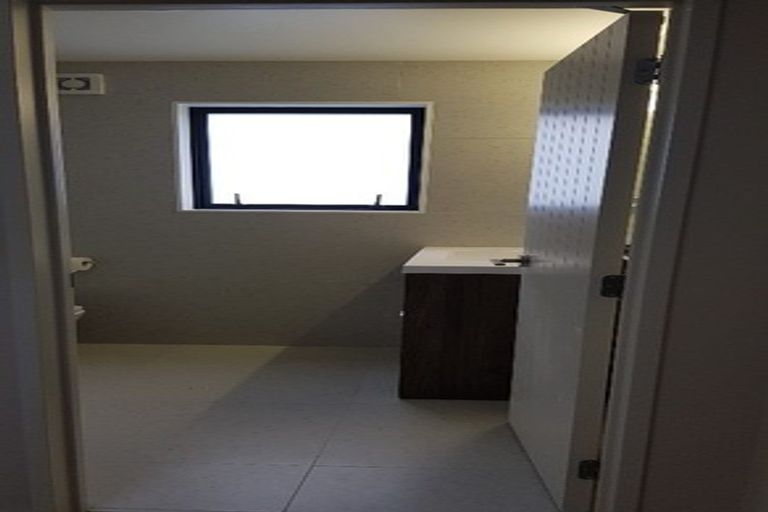 Photo of property in 9a Becroft Drive, Forrest Hill, Auckland, 0620