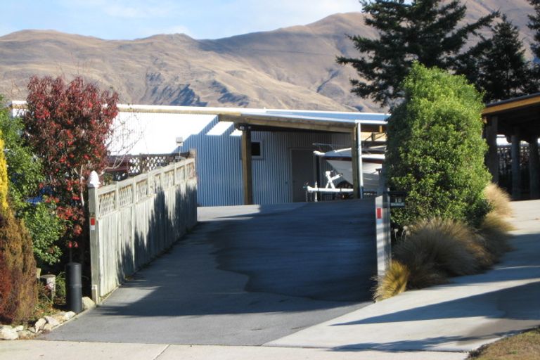 Photo of property in 12 Hillview Place, Wanaka, 9305