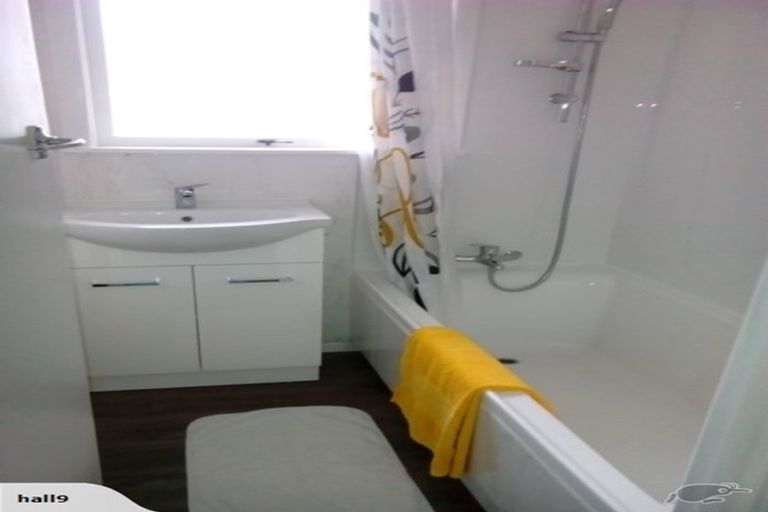 Photo of property in 1/19 Ellen Avenue, Hillcrest, Auckland, 0627