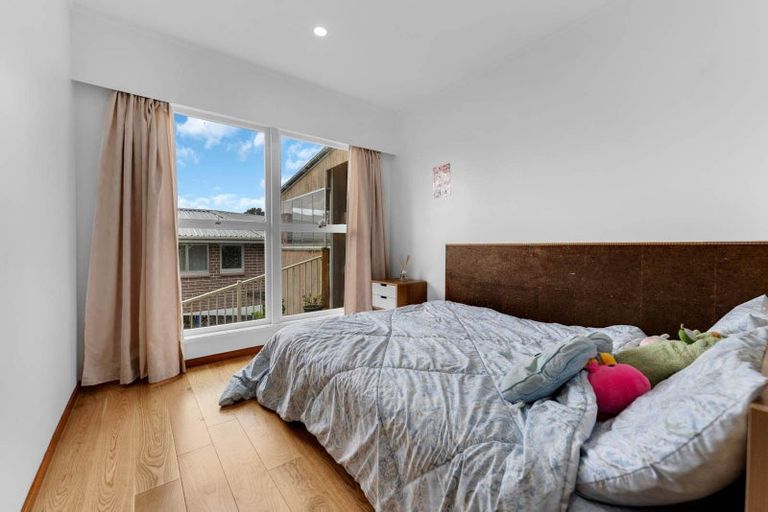 Photo of property in 22 Lawrence Crescent, Hillpark, Auckland, 2102