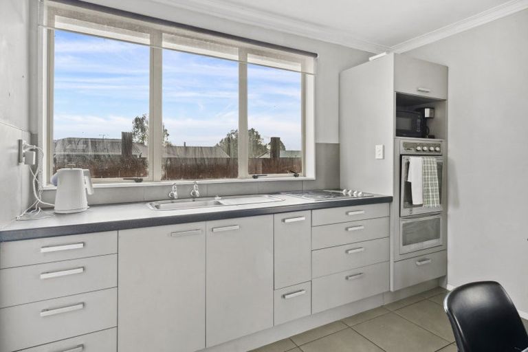 Photo of property in 106a Mako Mako Road, Levin, 5510