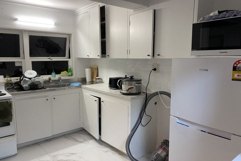 Photo of property in 60-62 Exmouth Road, Northcote, Auckland, 0627