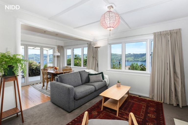 Photo of property in 28 Athol Place, Ravensbourne, Dunedin, 9022