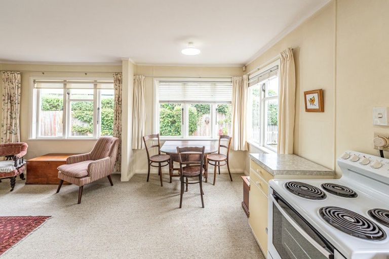 Photo of property in 22 Selwyn Crescent, College Estate, Whanganui, 4500