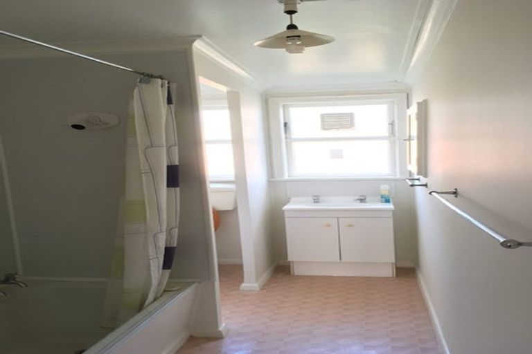 Photo of property in 20 Bay Street, Petone, Lower Hutt, 5012