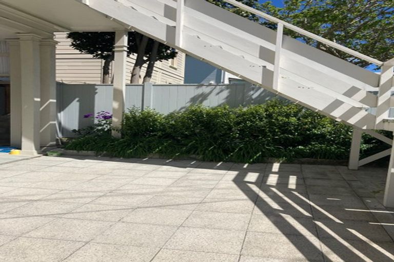 Photo of property in 23 Tinakori Road, Thorndon, Wellington, 6011