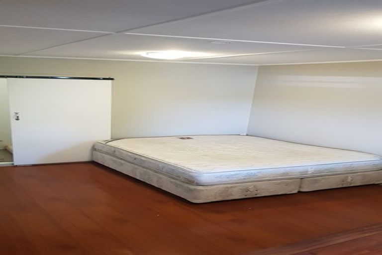 Photo of property in 12 Amorino Drive, Red Beach, 0932