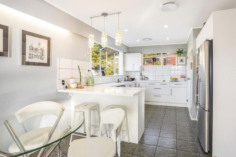 Photo of property in 28 Leeward Drive, Whitby, Porirua, 5024